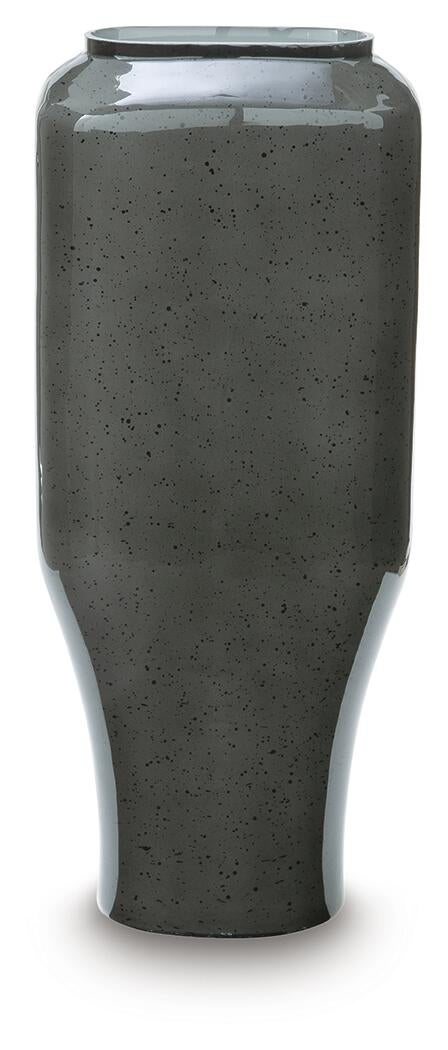 Kierlain Vase