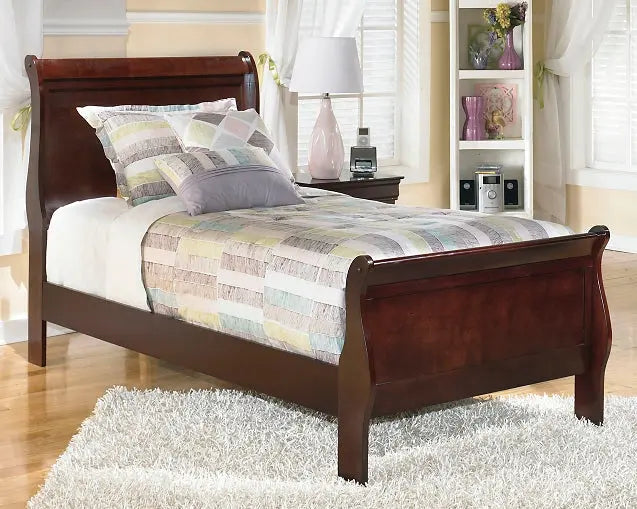 Alisdair Sleigh Bed at Lee Furniture, NC