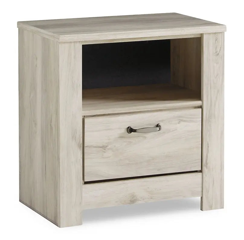 Bellaby Crossbuck Panel Bed With Mirrored Dresser And 2 Nightstands at Lee Furniture, NC
