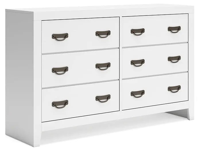 Binterglen Dresser at Lee Furniture, NC