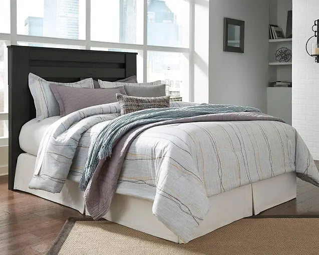 Brinxton King Panel Bed with Mirrored Dresser at Lee Furniture, NC