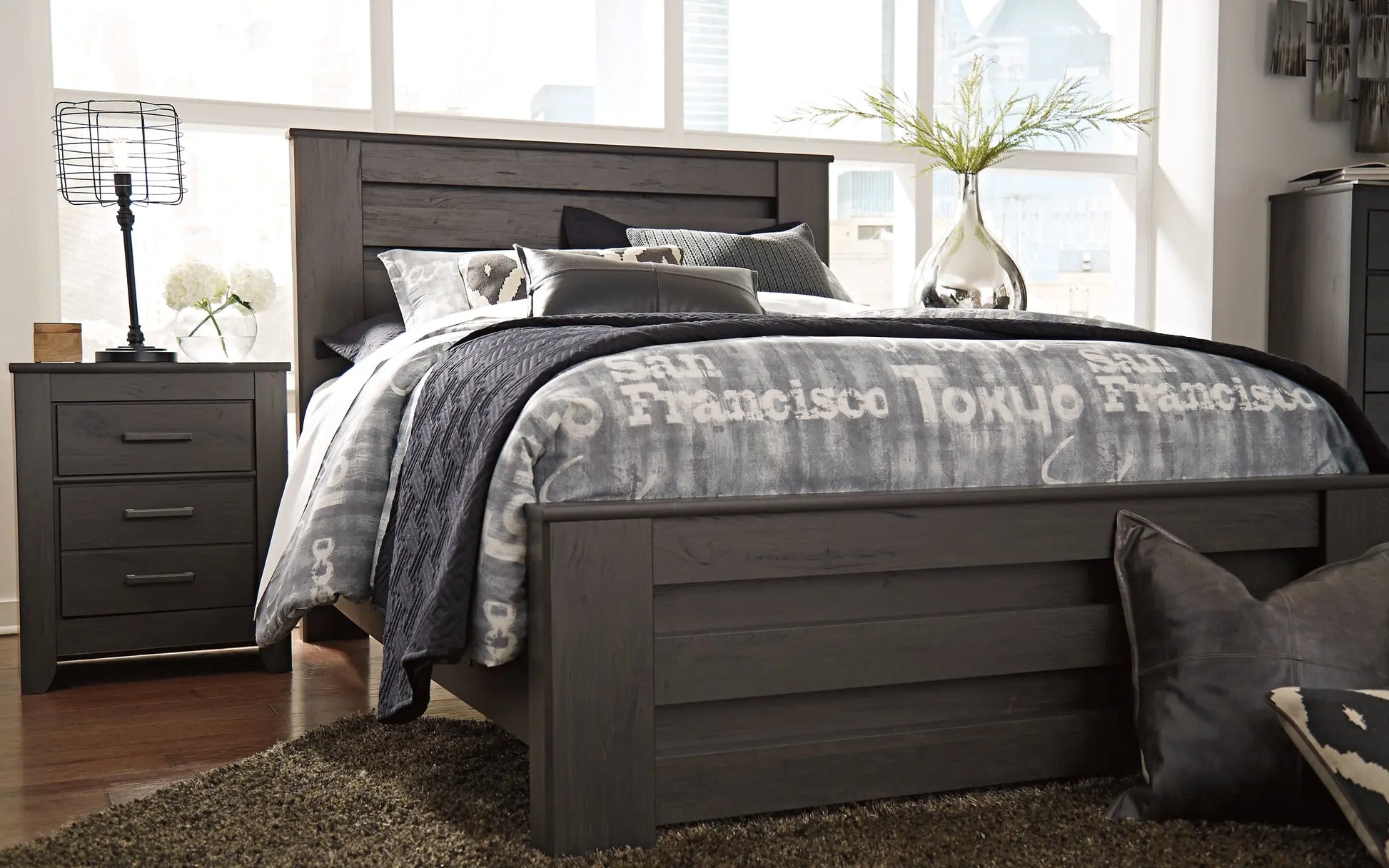 Brinxton Panel Bed at Lee Furniture, NC