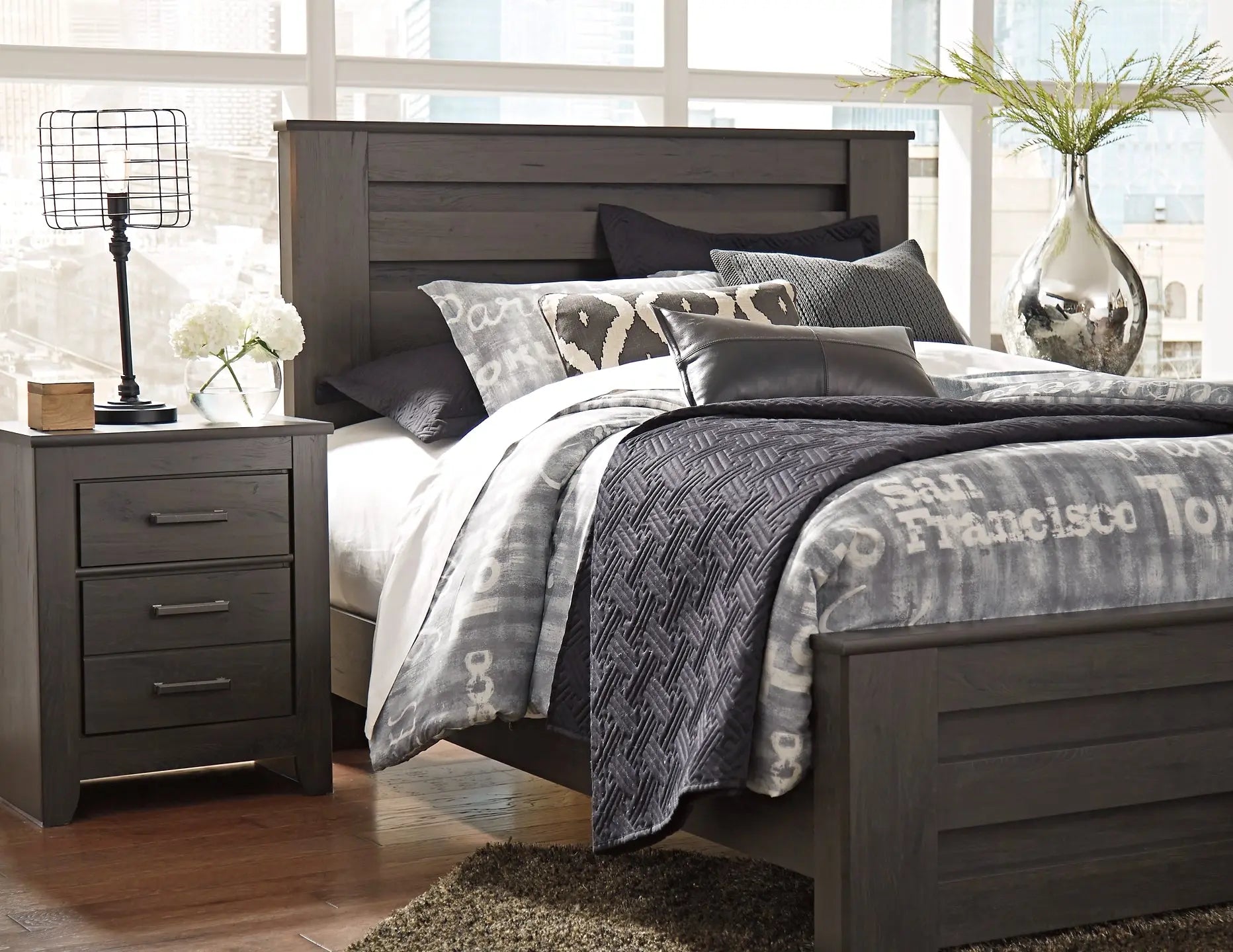 Brinxton Panel Bed at Lee Furniture, NC