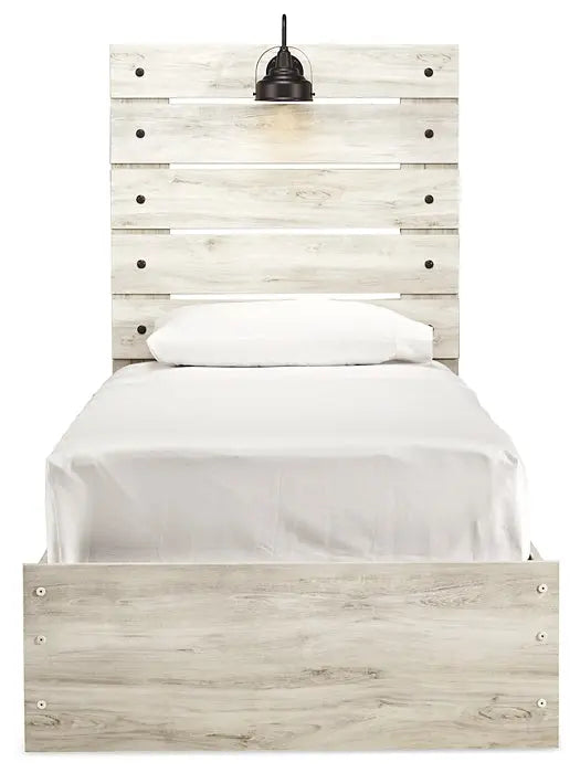 Cambeck Panel Bed at Lee Furniture, NC