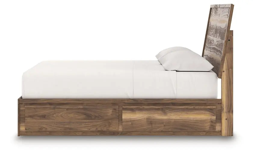 Chirason King Panel Bed with Storage at Lee Furniture, NC