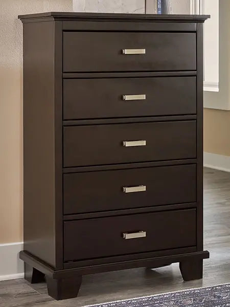 Covetown Five Drawer Chest at Lee Furniture, NC