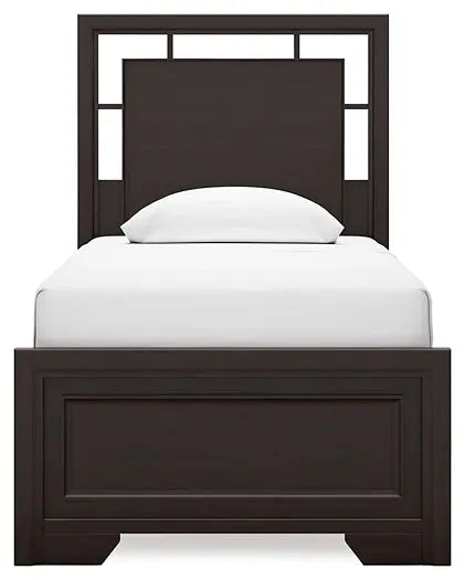 Covetown Panel Bed at Lee Furniture, NC