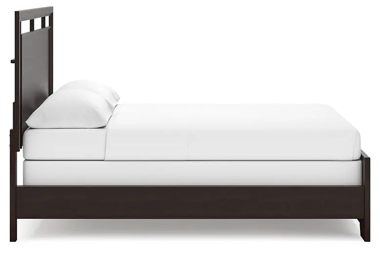 Covetown Panel Bed at Lee Furniture, NC