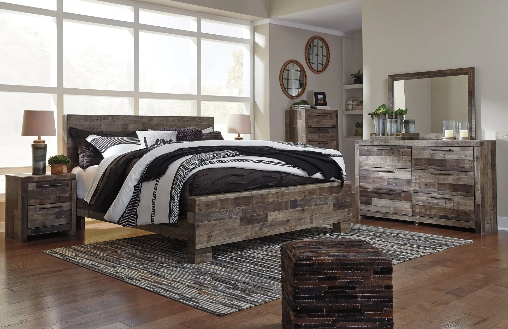 Derekson Panel Bed at Lee Furniture, NC