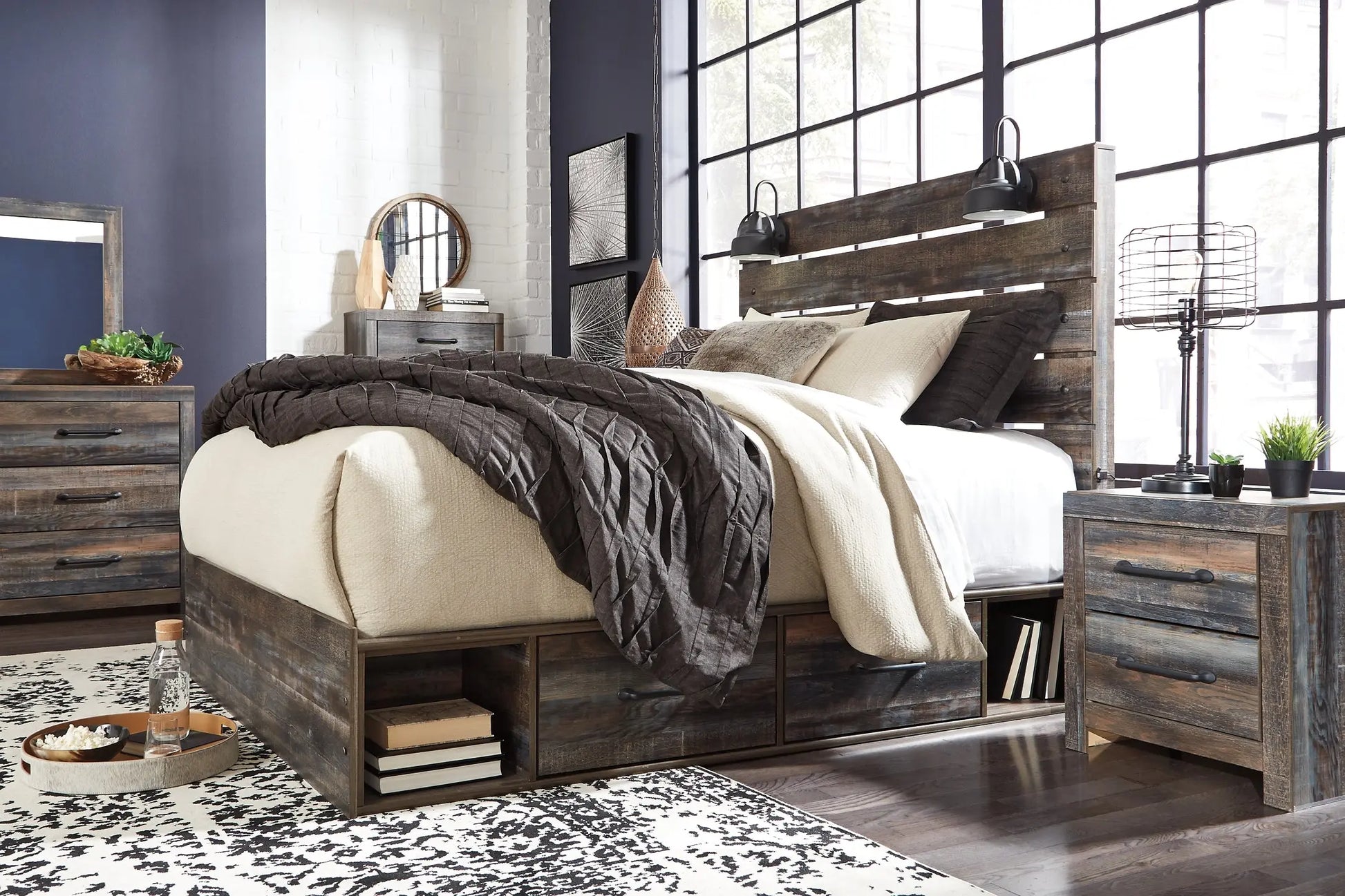 Drystan Panel Bed With 4 Storage Drawers at Lee Furniture, NC