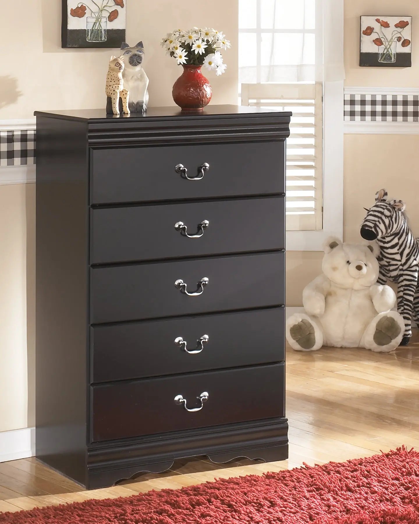 Huey Vineyard Five Drawer Chest at Lee Furniture, NC