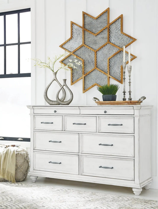 Kanwyn Dresser at Lee Furniture, NC