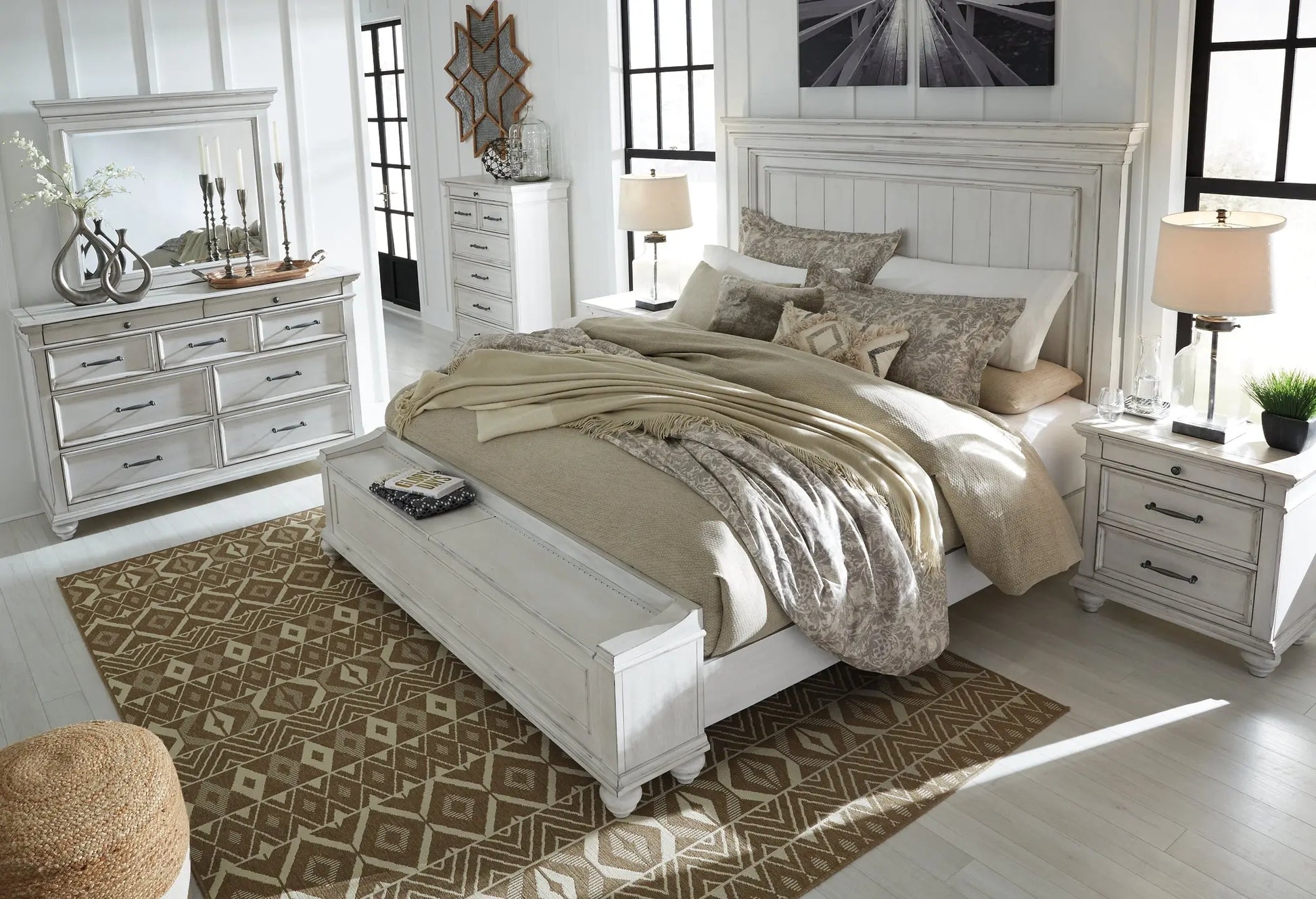 Kanwyn Panel Bed With Storage Bench at Lee Furniture, NC