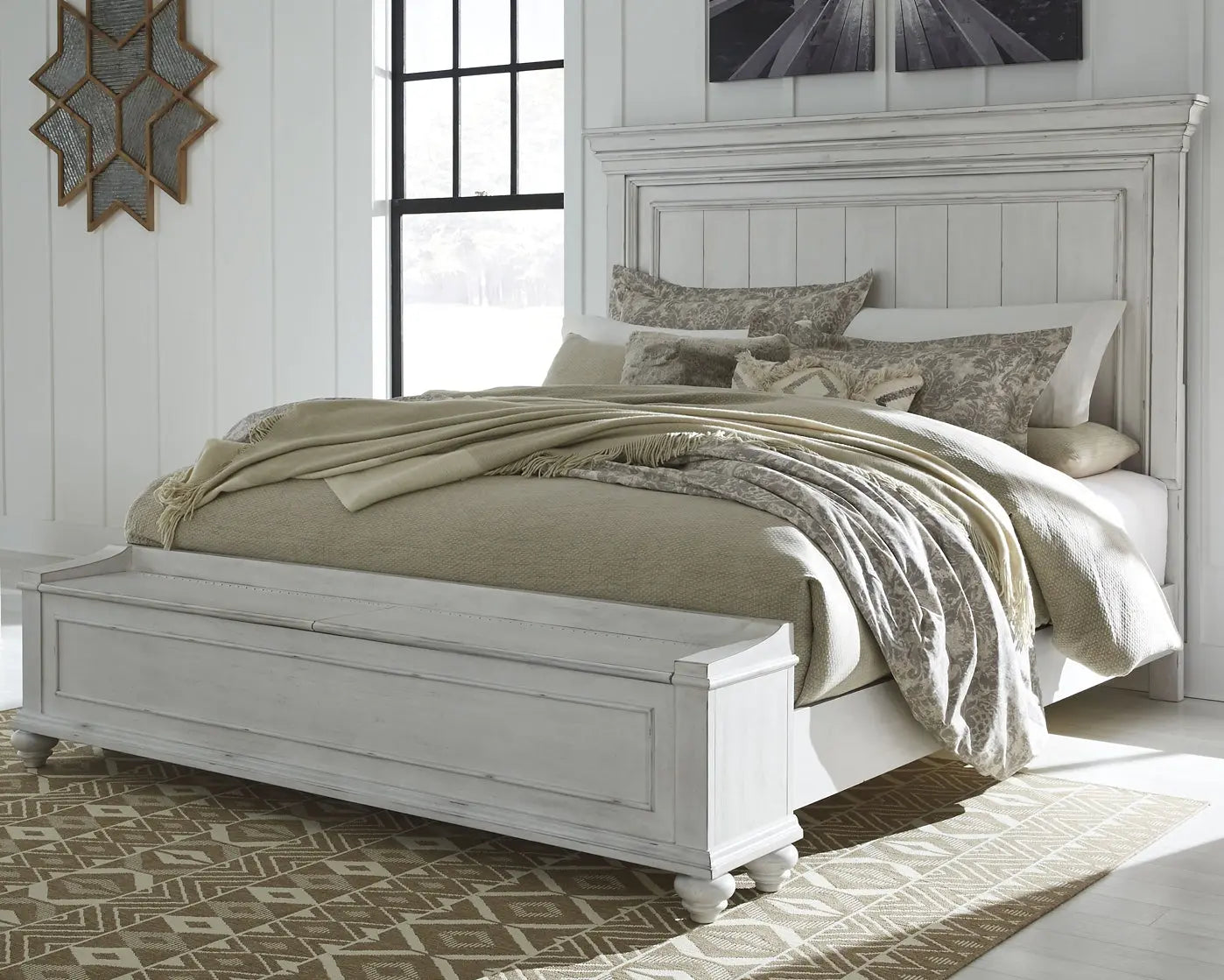 Kanwyn Panel Bed With Storage Bench at Lee Furniture, NC