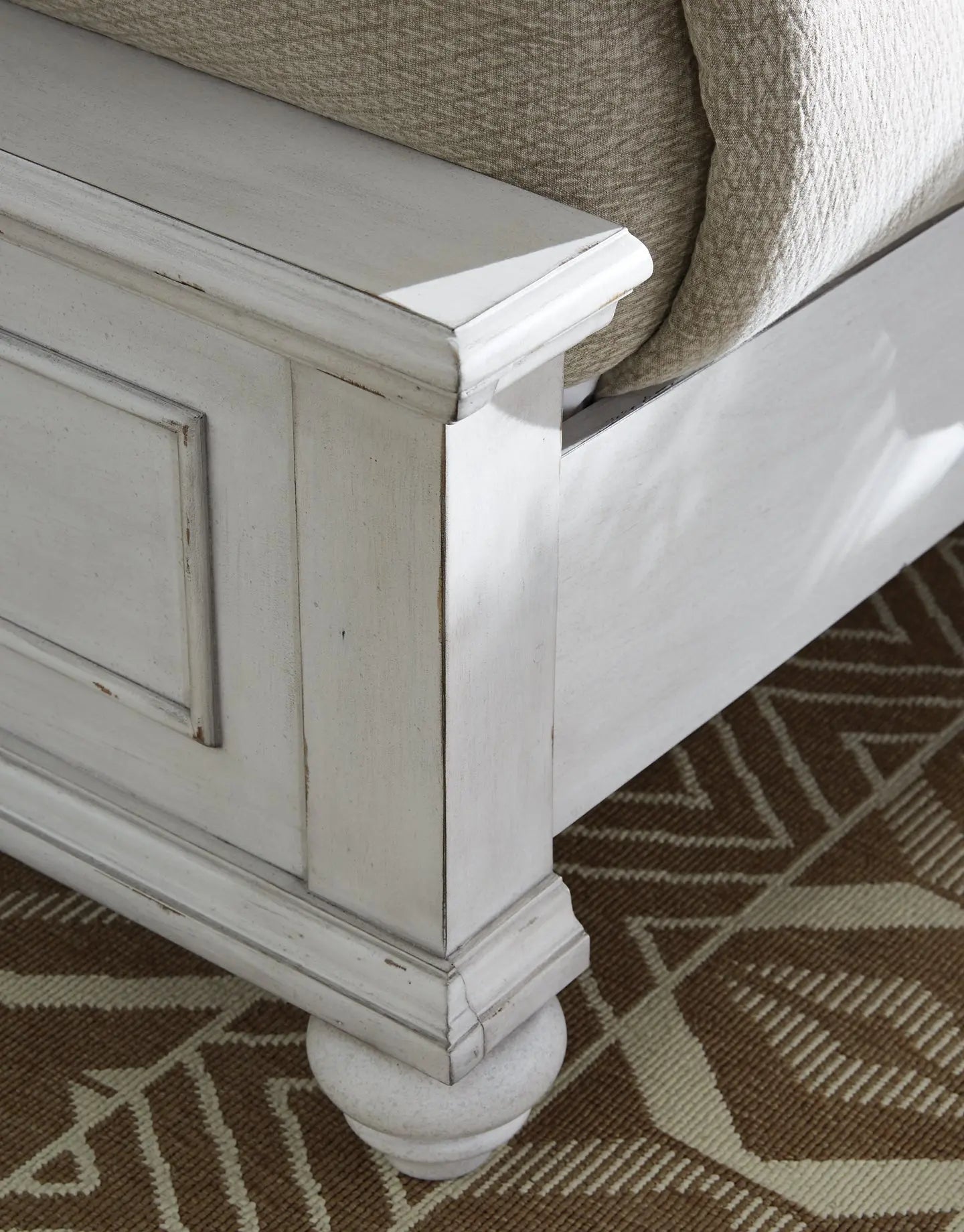 Kanwyn Panel Bed With Storage Bench at Lee Furniture, NC