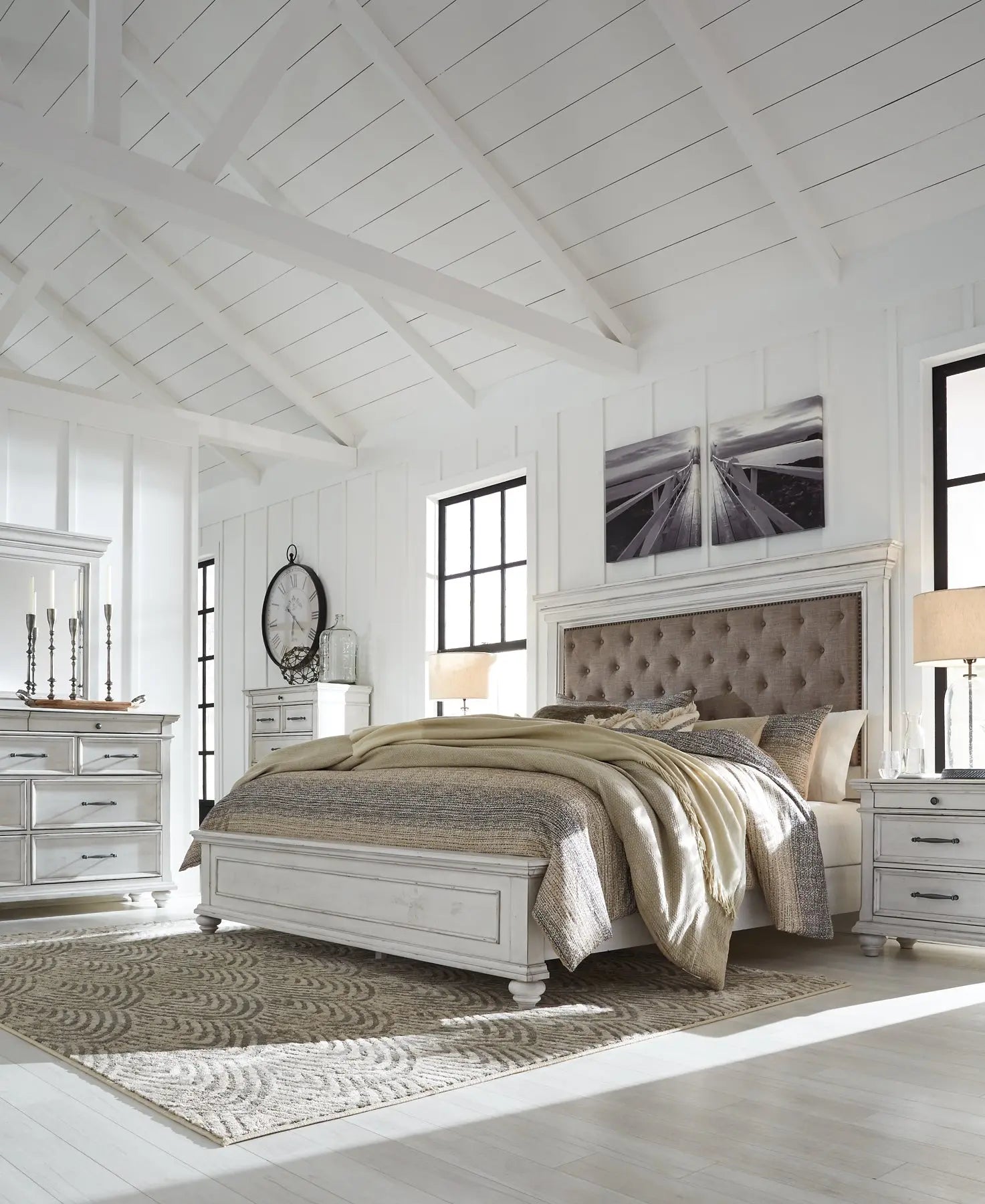 Kanwyn Panel Bed at Lee Furniture, NC