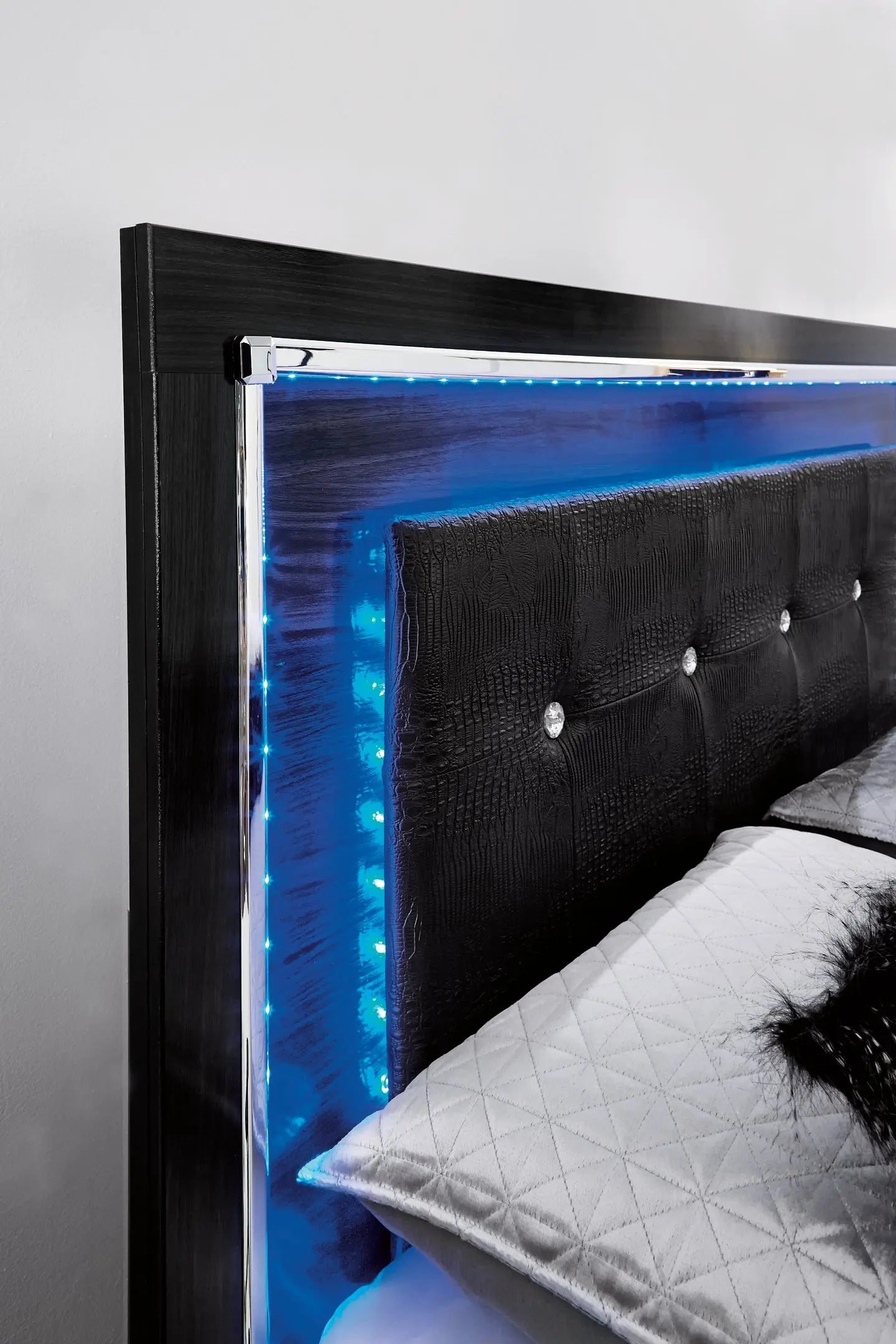 Kaydell Upholstered Panel Bed With Storage at Lee Furniture, NC