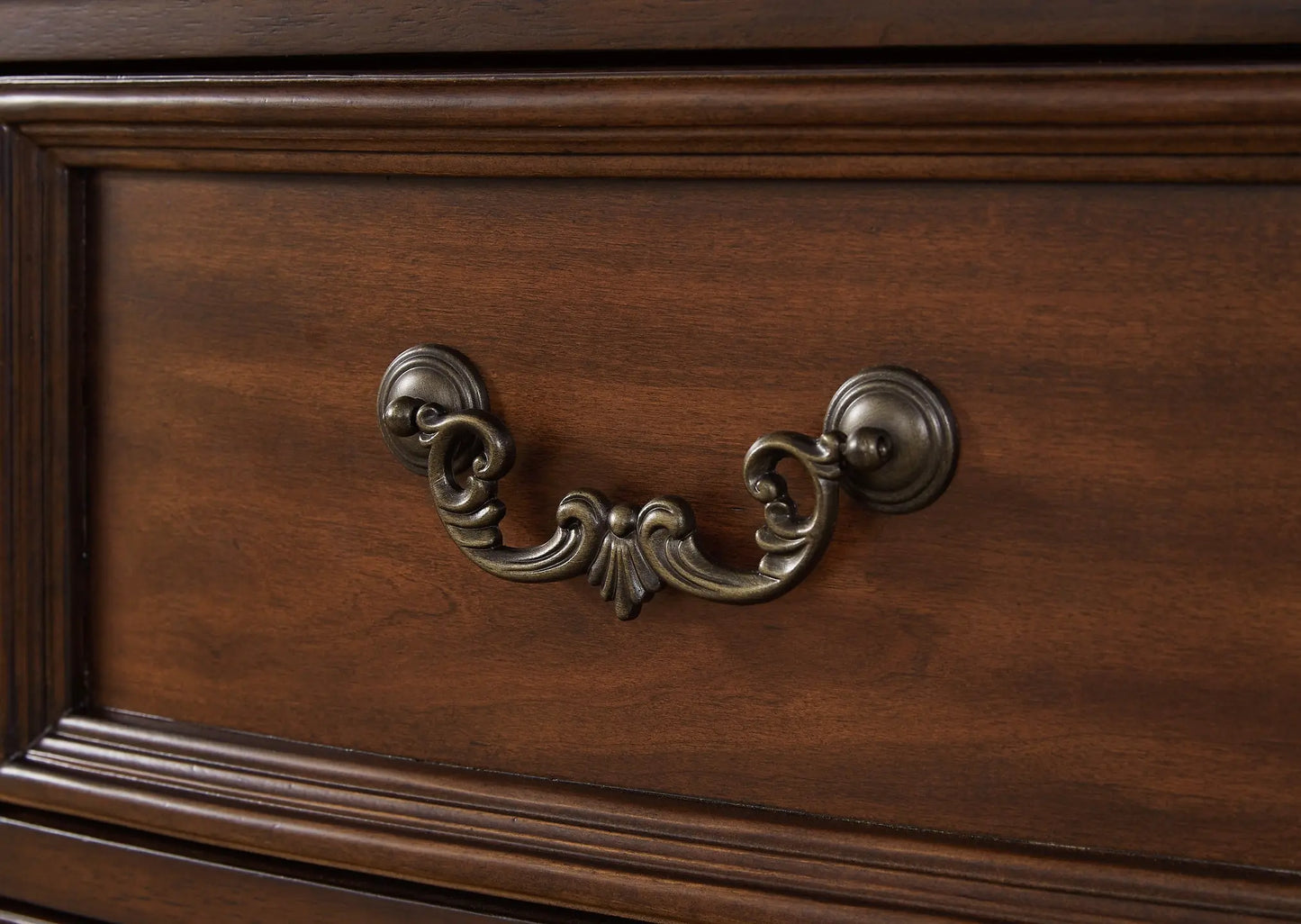 Lavinton Dresser at Lee Furniture, NC