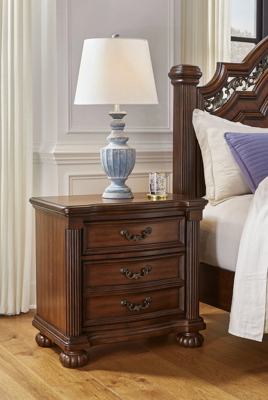 Lavinton Three Drawer Night Stand at Lee Furniture, NC