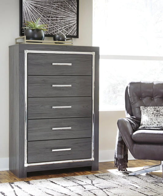 Lodanna Five Drawer Chest at Lee Furniture, NC