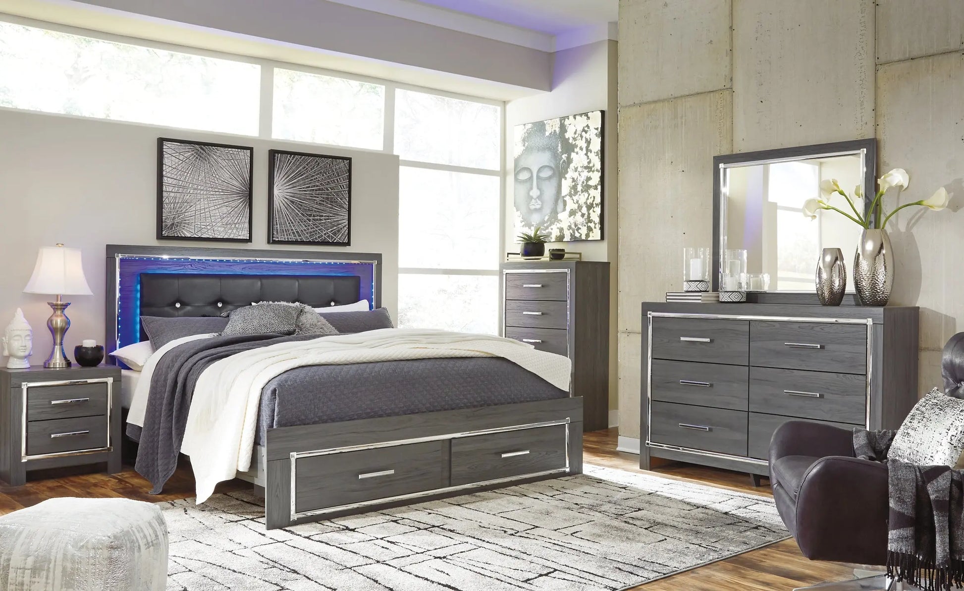 Lodanna King Panel Bed with 2 Storage Drawers with Mirrored Dresser and 2 Nightstands at Lee Furniture, NC