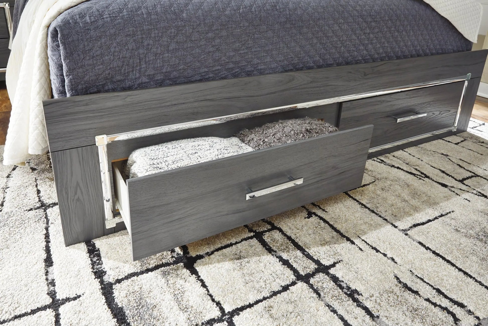 Lodanna Panel Bed With 2 Storage Drawers at Lee Furniture, NC