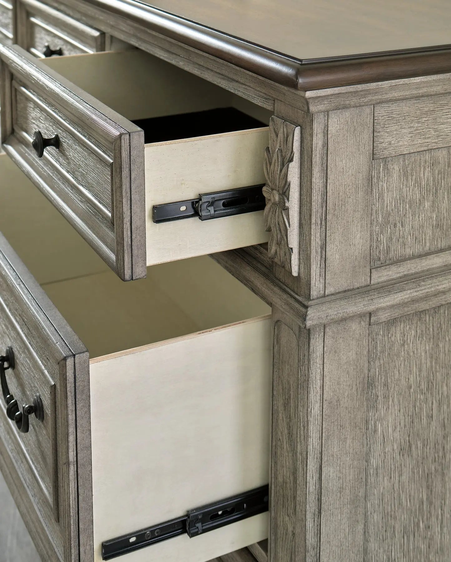 Lodenbay Dresser at Lee Furniture, NC