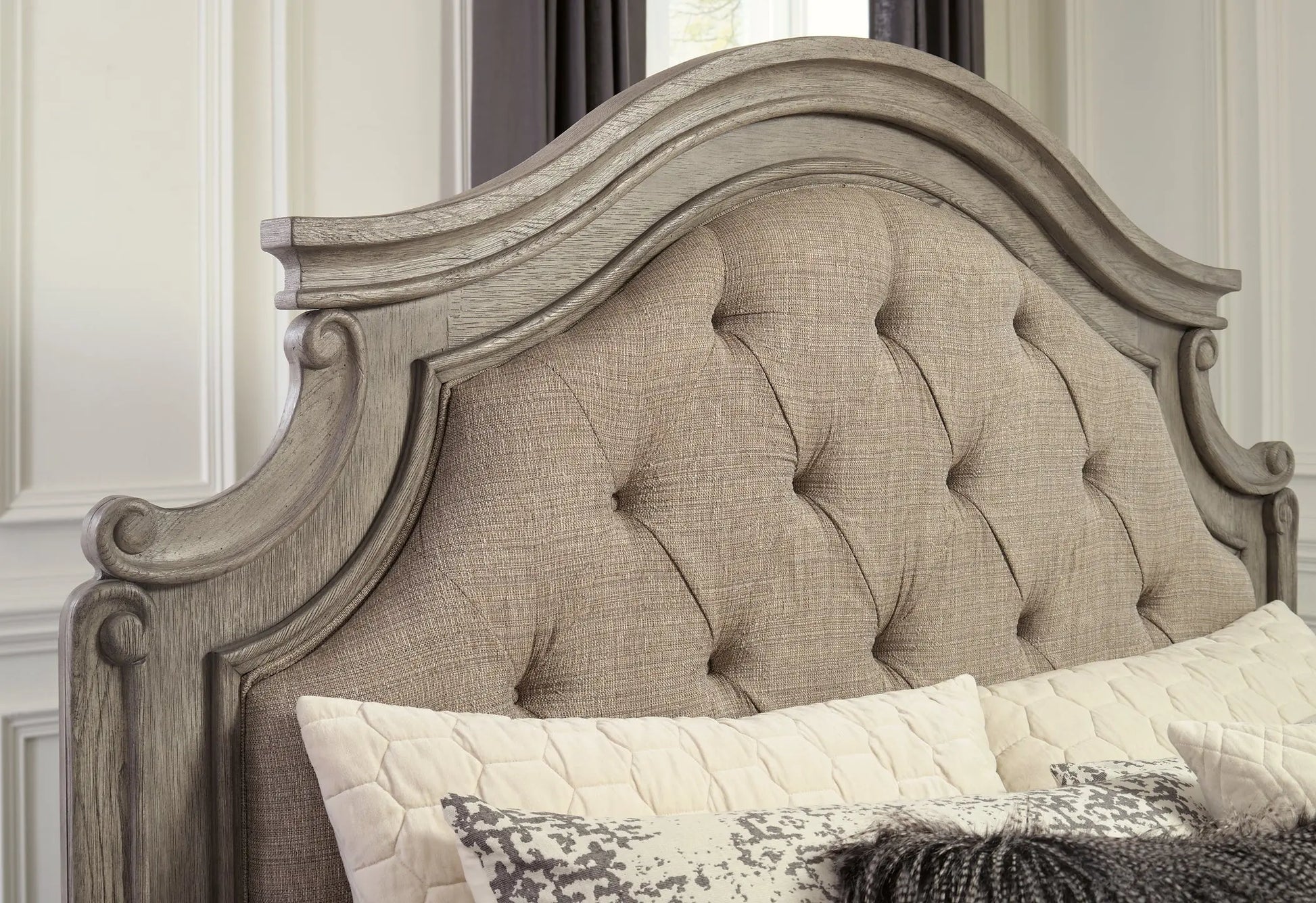 Lodenbay Panel Bed at Lee Furniture, NC