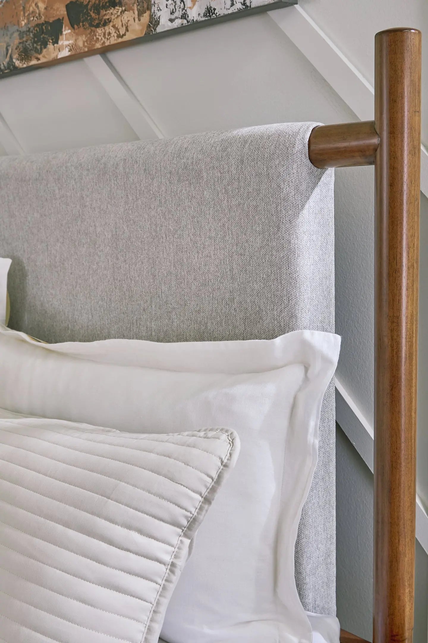 Lyncott Upholstered Panel Bed at Lee Furniture, NC