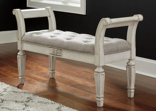 Realyn Accent Bench at Lee Furniture, NC