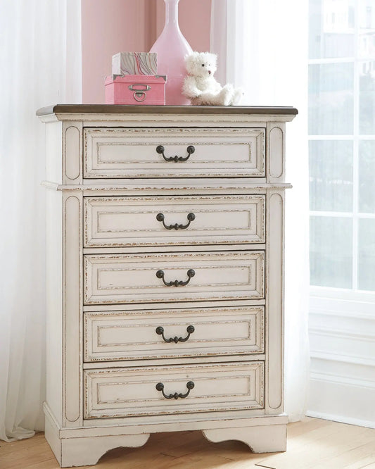Realyn Chest at Lee Furniture, NC