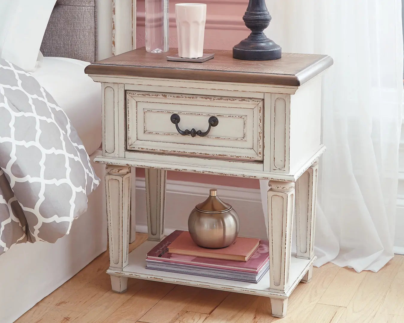 Realyn One Drawer Night Stand at Lee Furniture, NC