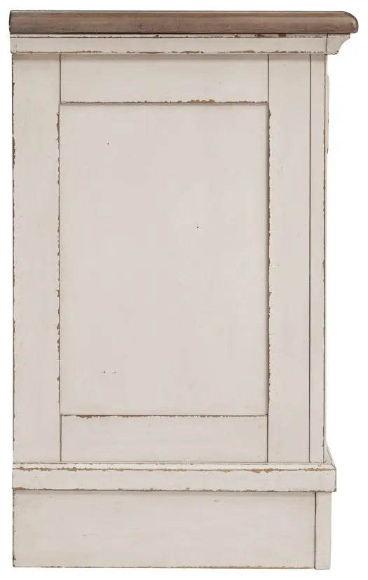 Realyn Three Drawer Night Stand at Lee Furniture, NC