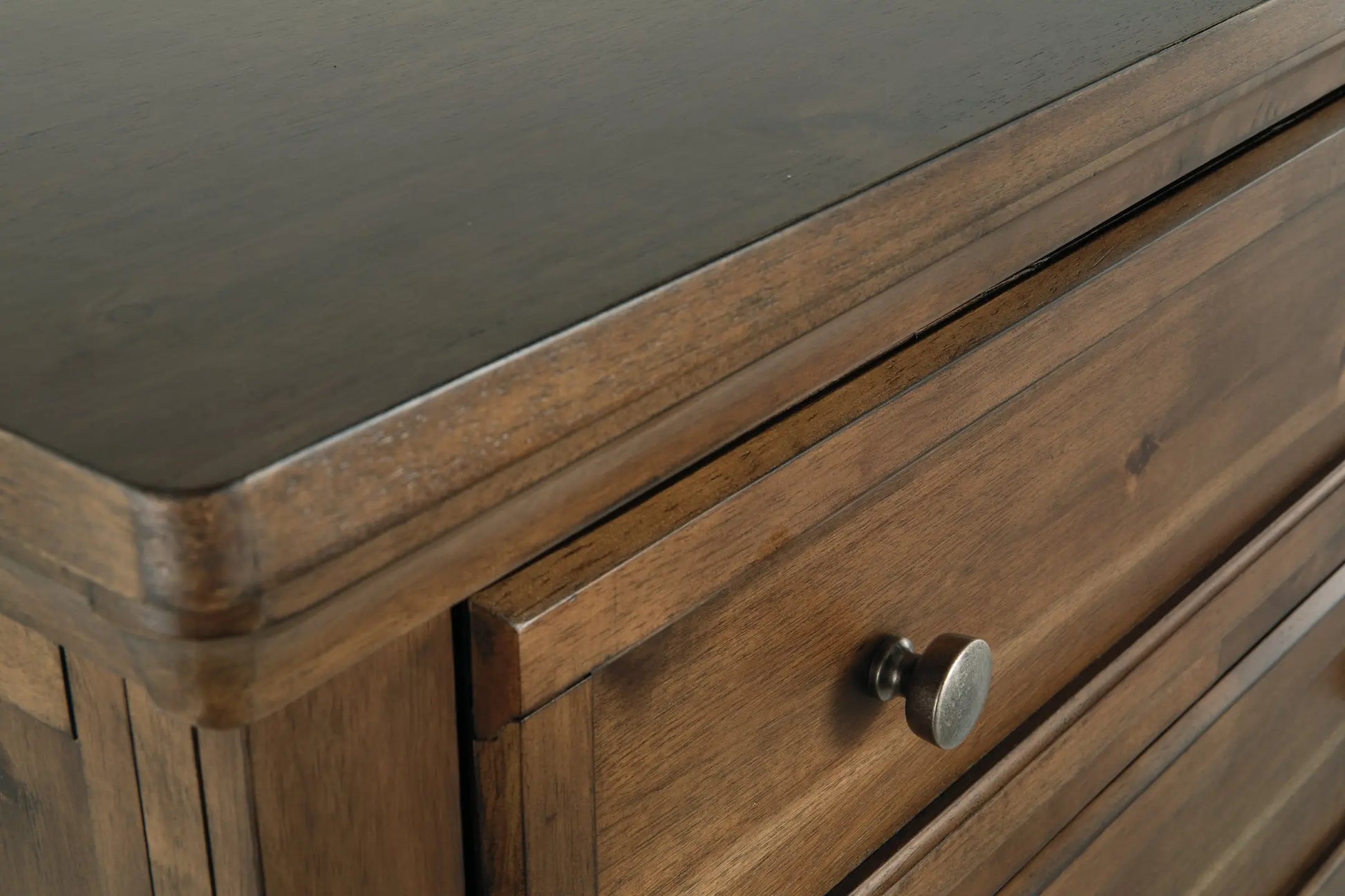 Robbinsdale Five Drawer Chest at Lee Furniture, NC