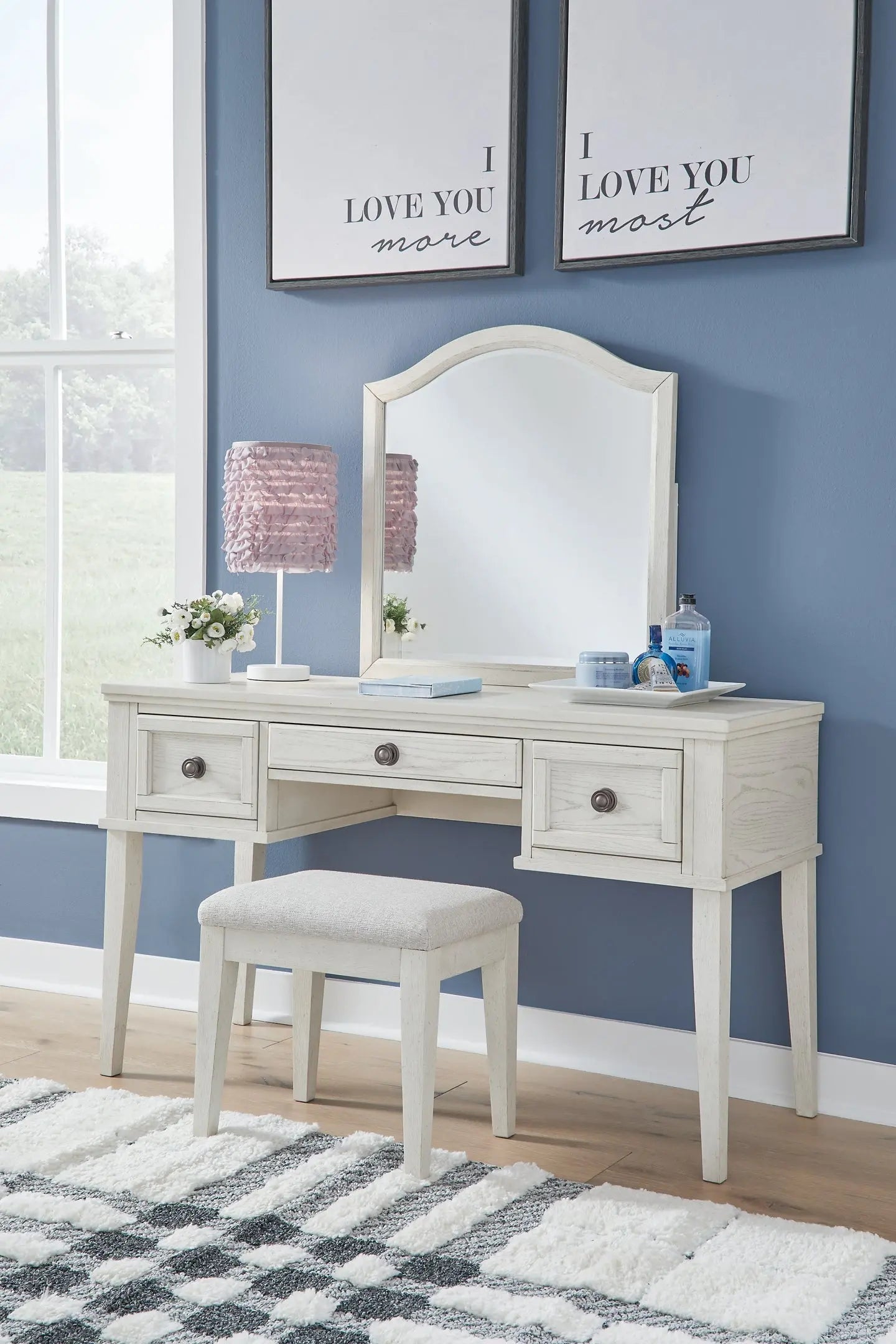Robbinsdale Mirrored Vanity with Bench at Lee Furniture, NC