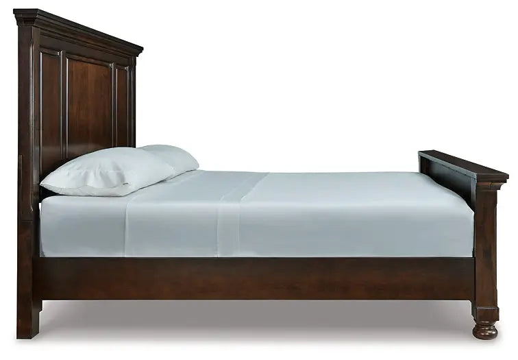 Robbinsdale Panel Bed at Lee Furniture, NC