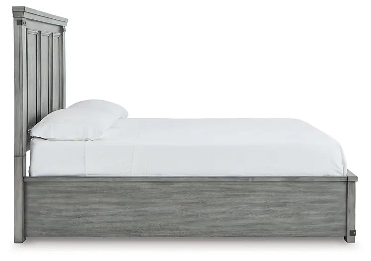 Russelyn Storage Bed at Lee Furniture, NC