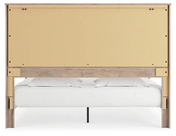 Senniberg King Panel Bed with Mirrored Dresser and Chest at Lee Furniture, NC