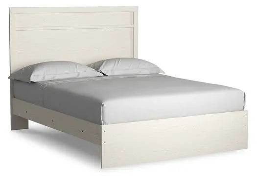 Stelsie Queen Panel Bed with Mirrored Dresser and Nightstand at Lee Furniture, NC
