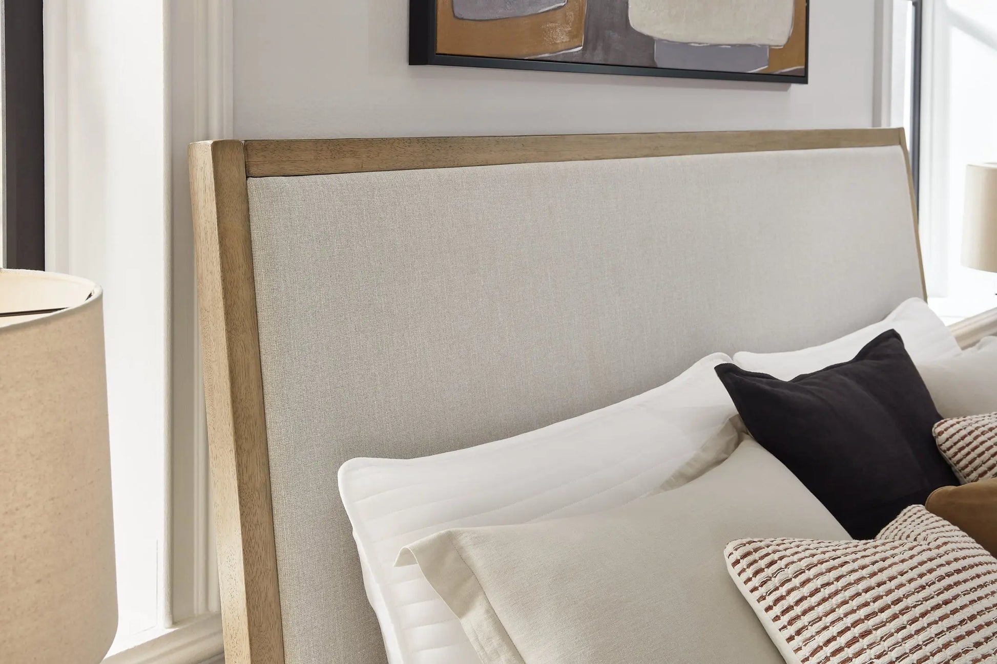 Tomtyn Upholstered Bed at Lee Furniture, NC