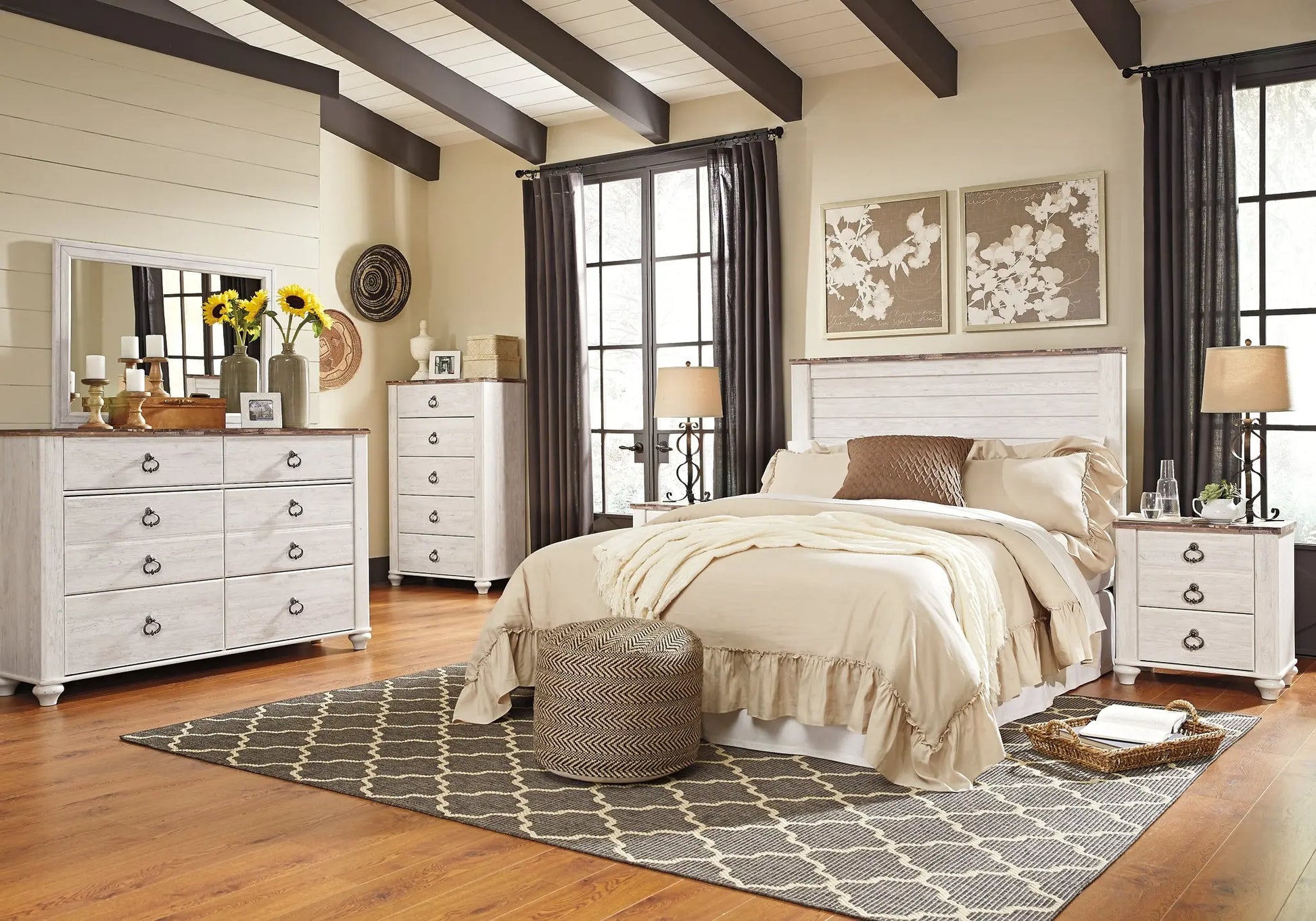 Willowton Five Drawer Chest at Lee Furniture, NC