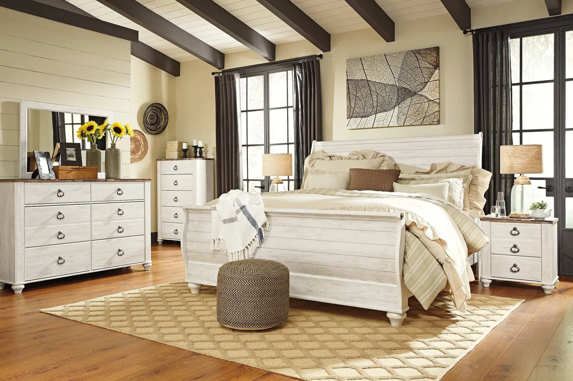 Willowton Five Drawer Chest at Lee Furniture, NC