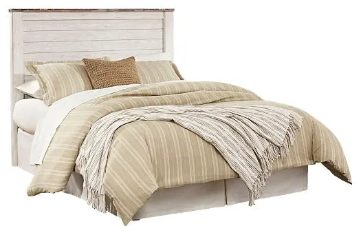 Willowton / Panel Headboard With Mirrored Dresser And 2 Nightstands at Lee Furniture, NC