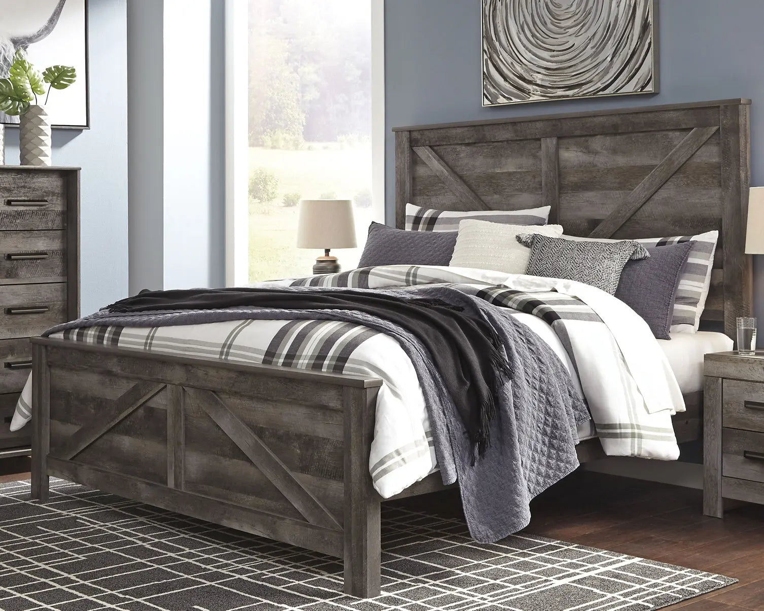 Wynnlow Crossbuck Panel Bed at Lee Furniture, NC