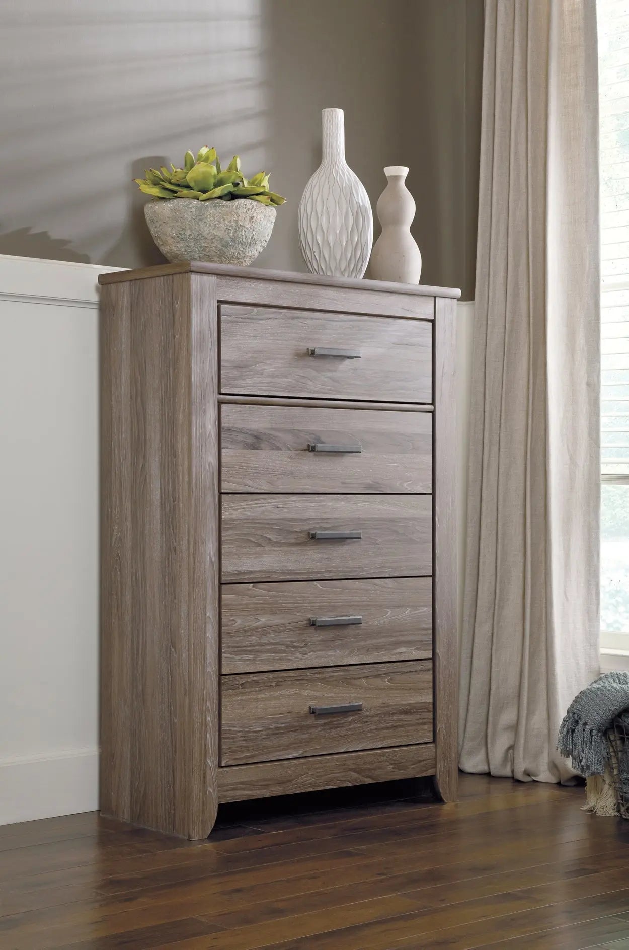 Zelen Queen Panel Bed with Mirrored Dresser and Chest at Lee Furniture, NC