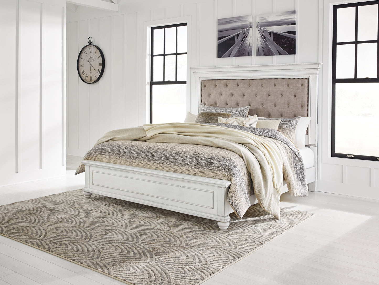 Kanwyn Queen Panel Bed with Mirrored Dresser