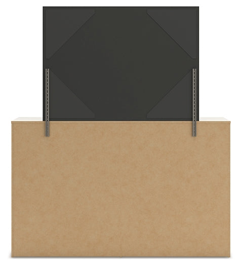 Lawroy Queen Panel Headboard with Mirrored Dresser and Nightstand